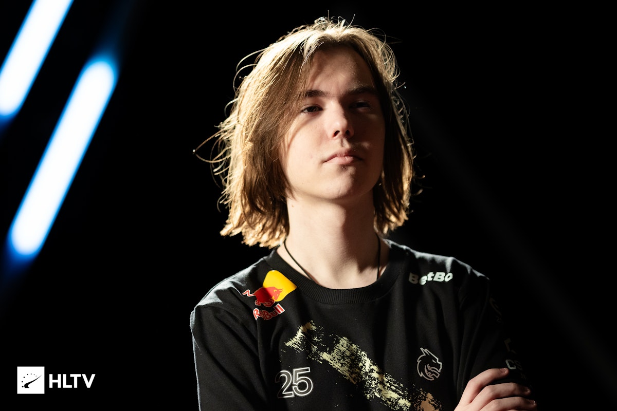 炸金花中期怎么看局（炸金花中盘如何判断局势）