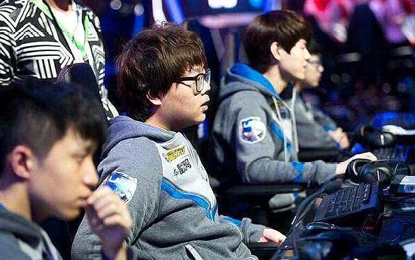 什么是博弈论中的“共同知识”？解析全场都知道规则时的深度博弈。（当规则人人皆知：博弈论中的共同知识与策略深度）